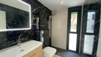 Chalet on Carrer Londres photo 23
