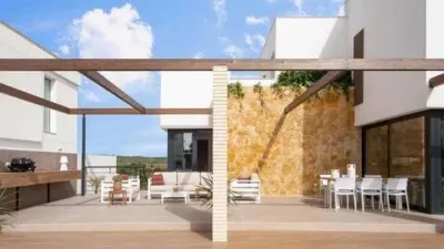 Chalet on Ana Maria Matute Street photo 9
