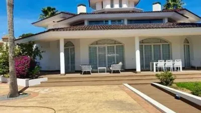 Chalet on Carrer de Fuerteventura photo 6