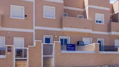 Townhouse on Avinguda de Mare Nostrum photo 6