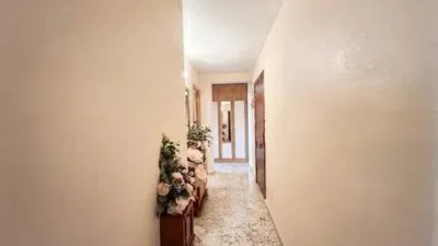 Flat on Calle de la Prosperidad photo 22
