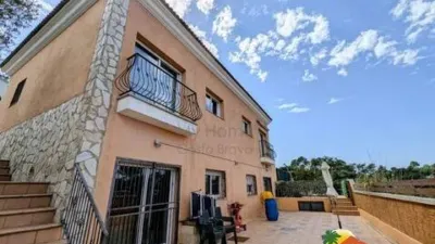 Chalet on Carrer de Tordera photo 33