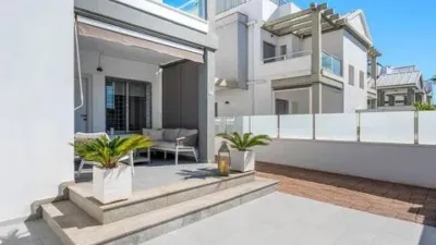 Casa – Orihuela, Urbanización Las Mimosas - La Chismosa, Urbanización la Florida - Més