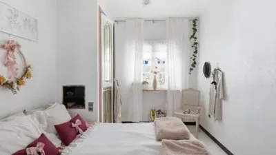 Flat on Carrer la Sagra photo 25