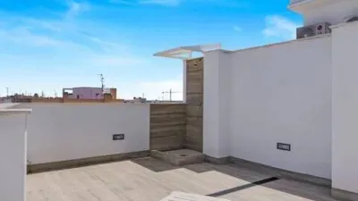 Penthouse on Vicente Blasco Ibáñez Street photo 26