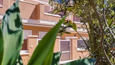 Townhouse on Avinguda de Mare Nostrum photo 48