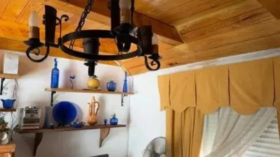 Rustic house on Juan Relinque Street photo 8