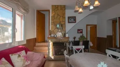 Chalet in Torrelles de Llobregat photo 12