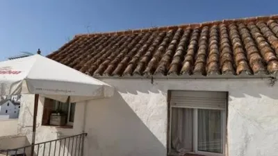 Rustic house on Juan Relinque Street photo 16