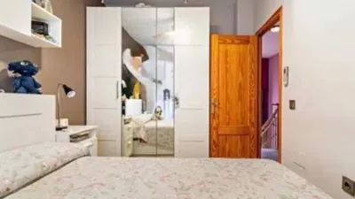Terraced House on Juan de la Cierva Street photo 23