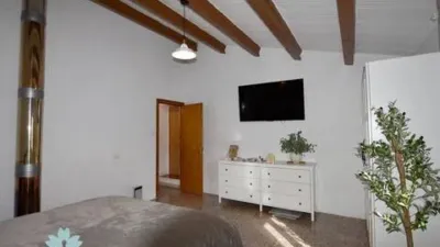 Chalet in Torrelles de Llobregat photo 15