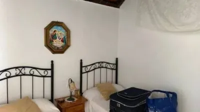 Rustic house on Juan Relinque Street photo 10