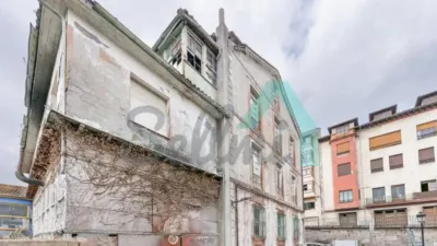 Edificio en venta en Pravia - Més