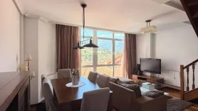 Apartment on Enrique Herreros Street photo 3