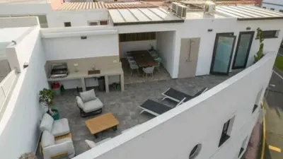 Chalet on Calle Baja Fuera photo 2