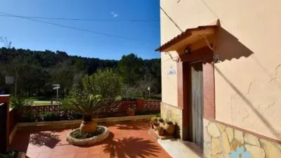 Chalet in Torrelles de Llobregat photo 3