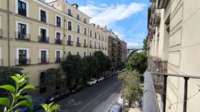 Apartment in Palacio photo 7