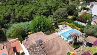 Chalet on Carrer de Bèlgica photo 36