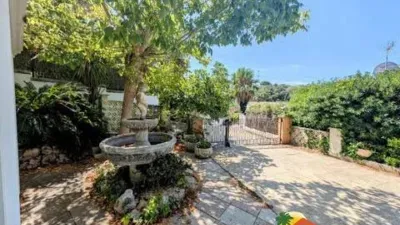 Chalet on Carrer de Maria Fortuny photo 32