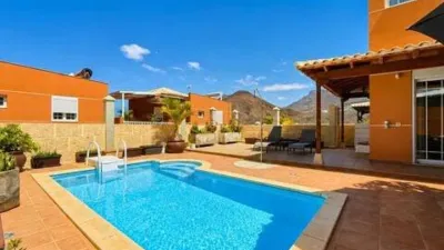 Chalet on Avenida de San Francisco photo 8
