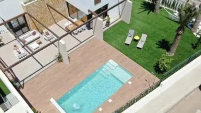 Chalet on Ana Maria Matute Street photo 26