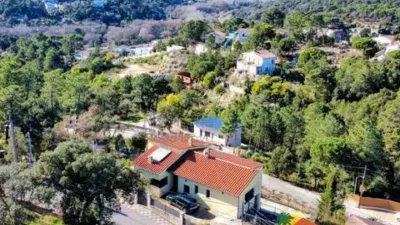 Chalet on Carrer del Clavell photo 36