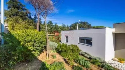 Chalet on Carrer de les Oliveres photo 13