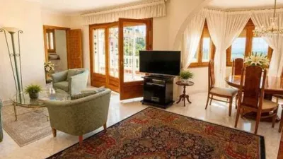 Chalet on Carrer de Pau Vila photo 8