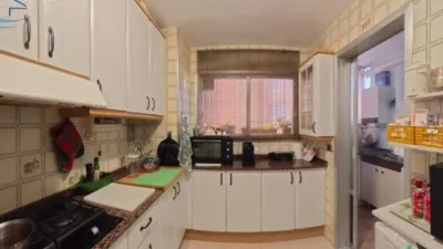 Flat on Calle de Amadeo de Saboya photo 11