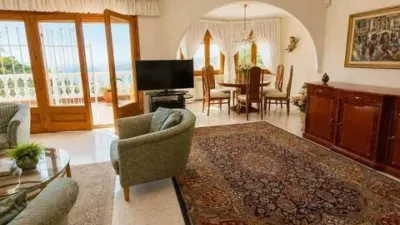 Chalet on Carrer de Pau Vila photo 9