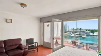 Apartment with cabin and 8 m² terrace for sale in the Nausica building, Port Grec Sector, Empuriabrava. Discover this bright apartment with a cabin located in one of the most attractive areas of Empuriabrava, offering spectacular views of the main canal. The property features an open kitchen integrated into a spacious living-dining room, creating a comfortable and functional space with direct access to a magnificent terrace where you can enjoy privileged views and pleasant outdoor moments. It also includes a full bathroom and a practical cabin that provides additional space with multiple usage possibilities. The property requires renovation, making it an excellent opportunity to customize it to your taste and increase its value, whether as a holiday home, investment, or primary residence. Don’t miss this chance. Visit it and discover all the potential this unique property in Empuriabrava has to offer. Location: PORT GREC Street, Empuriabrava. AICAT registration number: 8606. ITP: Current type applies. Notary and registry fees according to tariff. photo 22