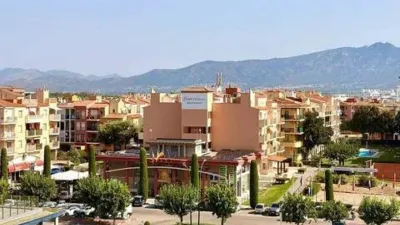 Apartment on Carrer de la Muga photo 4