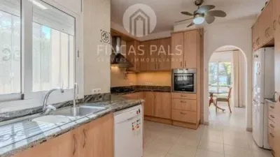 Chalet on Carrer Suissa photo 2