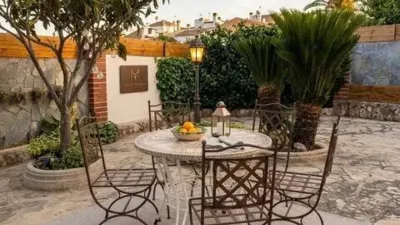 Chalet on Carrer del Mestre Serrano photo 28