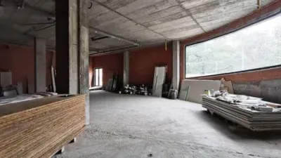 Local comercial en venta en Calle de la Barreira - Más