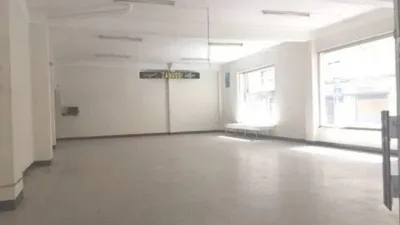 Local comercial en venta en Calle de Cristóbal Colón - Más
