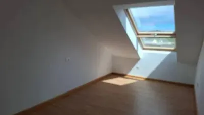 Top-floor apartment on Rosalía de Castro Street photo 4