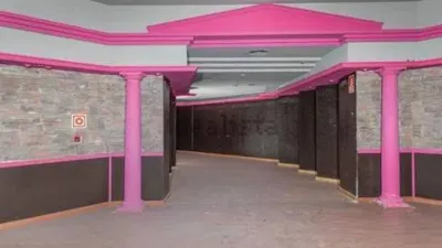 Local comercial en venta en Avenida de Santa Cristina - Vista 5