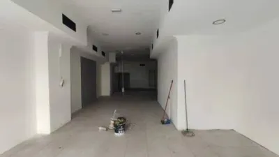 Local comercial en alquiler en Calle de Hórreo, cerca de Rúa da República Arxentina - Más
