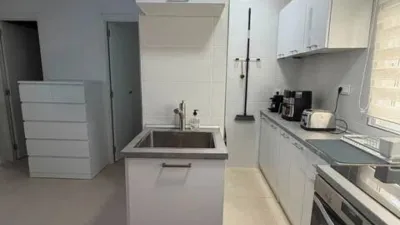 Apartment on Plaza de La Comunidad Street photo 8