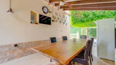 Chalet on Carrer Illa de Tenerife photo 28