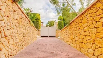 Chalet on Carrer Illa de Tenerife photo 30