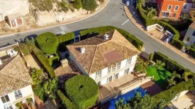 Chalet on Carrer Illa de Tenerife photo 17
