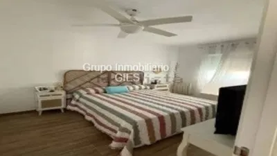 Apartment on Carrer del Cap de l'Albir photo 10