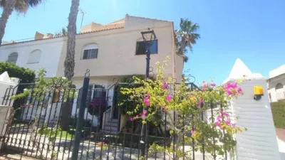 Chalet on Carrer Carabassí photo 2