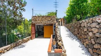 Rustic house on La Florita Street photo 18
