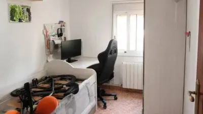 Apartment in Ciutat Meridiana photo 3