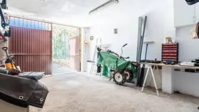 Rustic house on La Florita Street photo 13