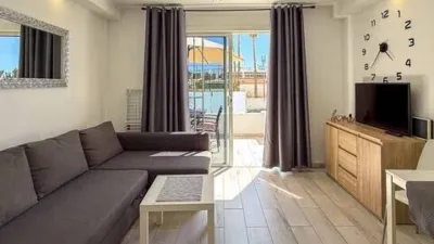 Apartment on Calle de Irlanda photo 6