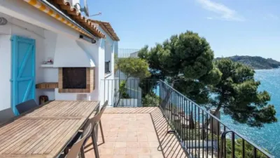 Chalet on Carrer del Cap de la Barra photo 10